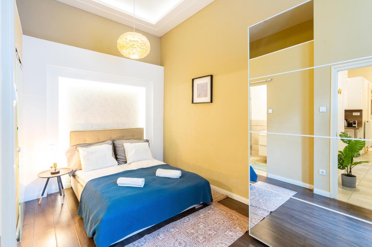 Spacious Luxury Apartment At The Heart Of Budapest Exterior photo